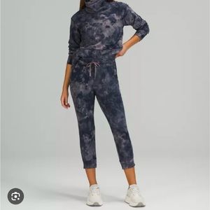 Lululemon Ready to Rulu crop